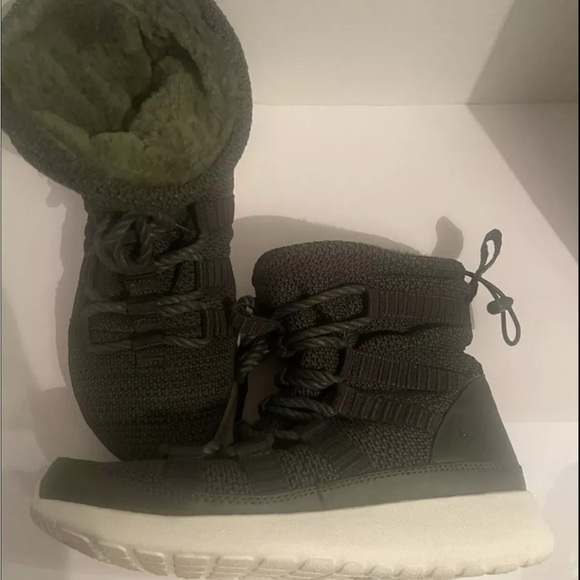 Nike ROSHE ONE High Sneaker Boots Womens Size 5.5 Green Fur Lining - Picture 5 of 5